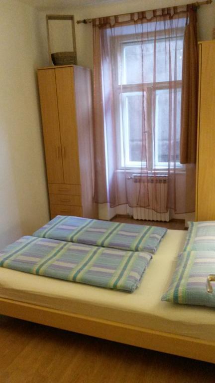 Apartman Visit *